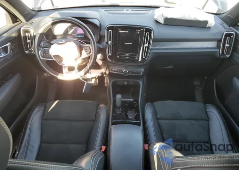 2021 Volvo Xc40 Recharge z USA, uszkodzony, nr VIN YV4ED3UR6M2561704